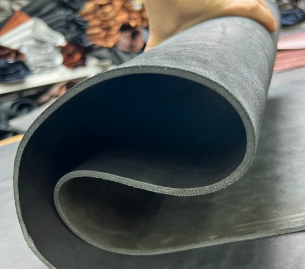 Краст Ременной Черный, без финиша, 3,5+ мм, средний размер 120 дм²