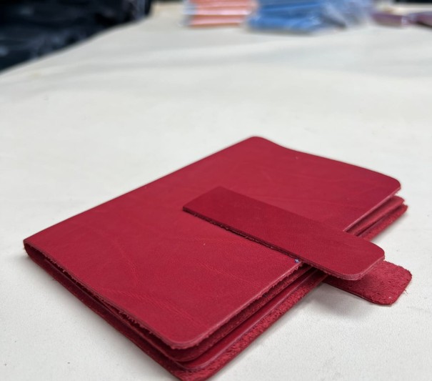 Кошелек № 3 краст красный 1.2-1.6