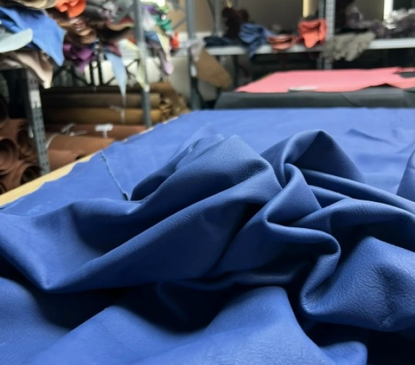 Краст (экспериментальный ,васильковый), без финиша, 1.0-1.4 мм, средний размер 200-220 дм²