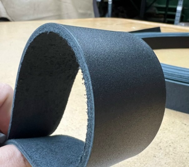 Ременные заготовки (черные ,мелкая плита) ,с финишем, 130-140 см