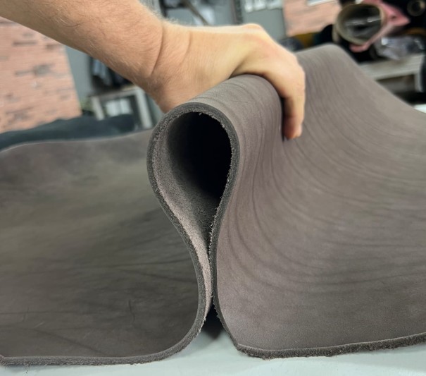 Вороток (Горький шоколад), без финиша, 3.5 +мм, средний размер 60-80 дм²