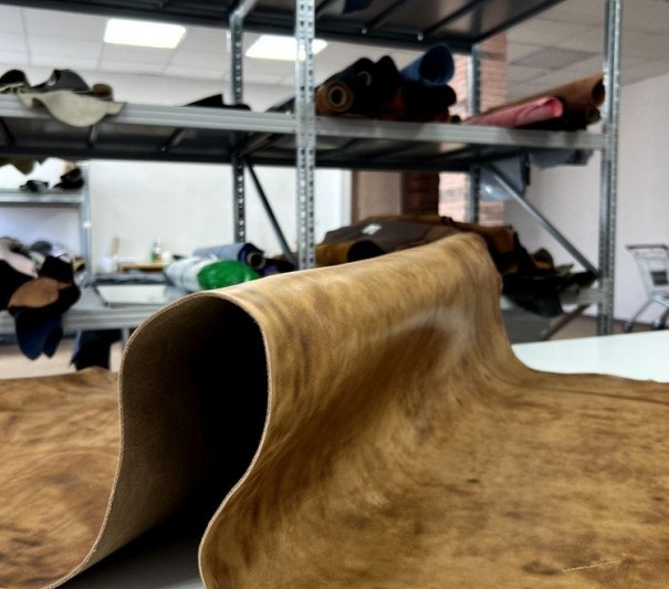 Юфть серия Стиляга Дуб, 2.0-2.4 мм, средний размер 180-200 дм²