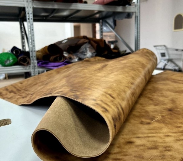 Юфть серия Стиляга Дуб, 2.0-2.4 мм, средний размер 180-200 дм²